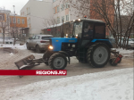 В Дзержинском с 6 утра борются с последствиями очередной порции снегопадов